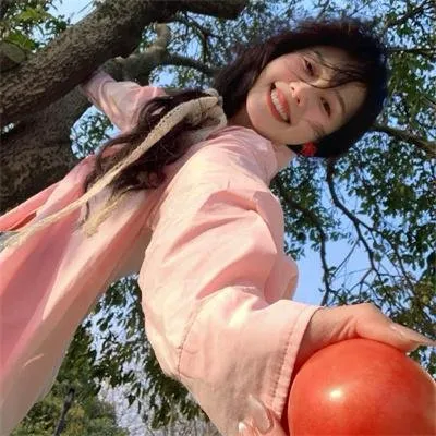 经典古装剧情片《王的男人》李准基绝美登场：民间戏子卷入残酷宫廷内斗，悲情落幕